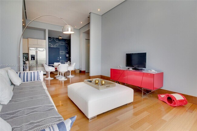 Photo - 2001 Meridian Ave Unit PH-21