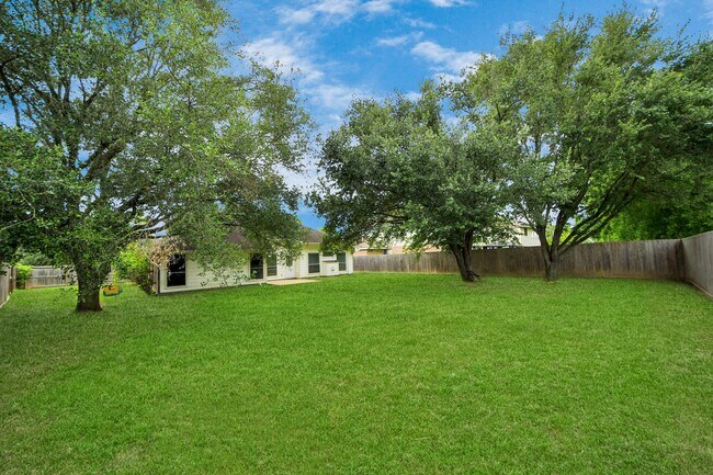 Photo - 10214 White Oak Trail Ln