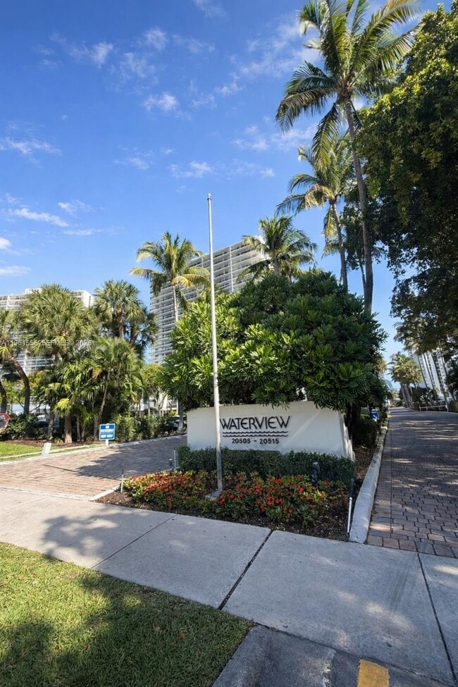 Photo - 20505 E Country Club Dr Unidad 1037