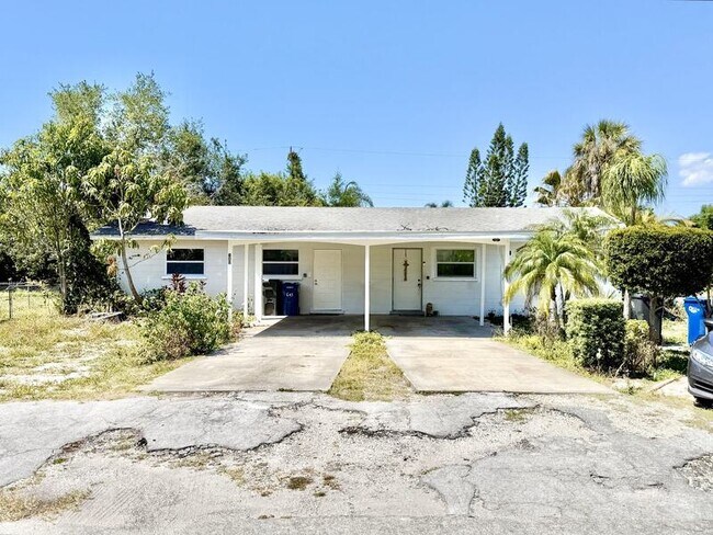 Photo - 605 64th Ave W