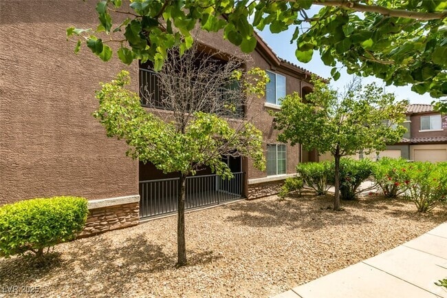 Building Photo - 8324 W Charleston Blvd Unit 1033 Rental