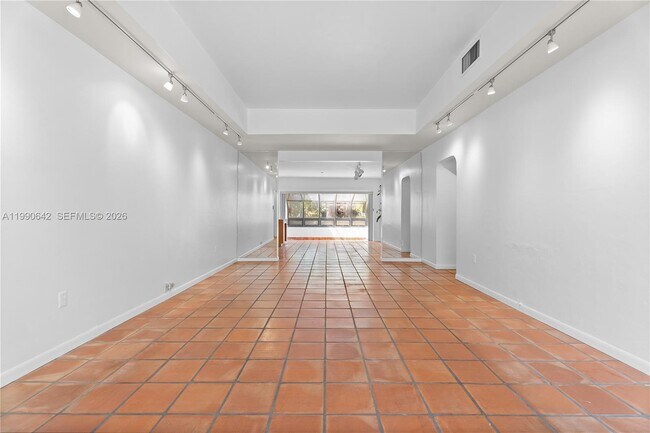 Photo - 1845 Daytonia Rd