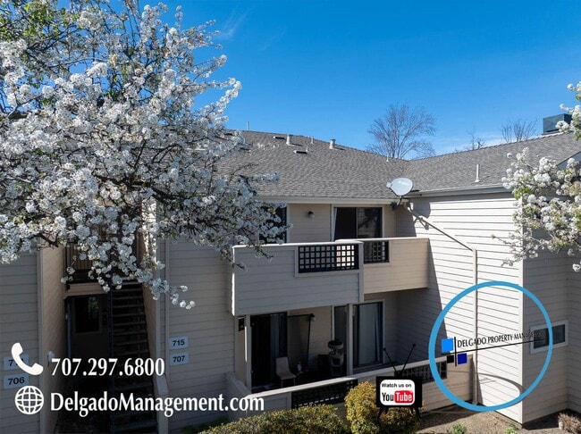 Building Photo - Glen Cove! Large one bedroom Unit 715