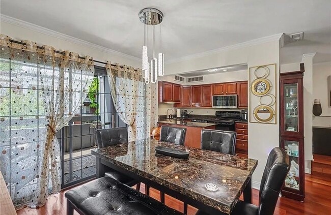 114 E 41st St Unit 5