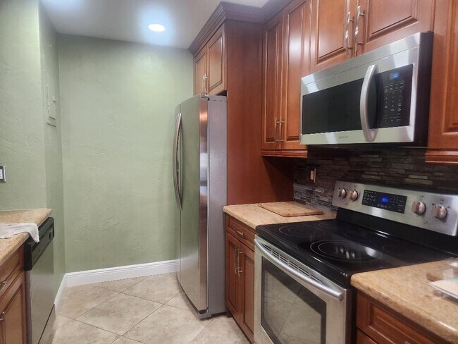 Photo - 1261 NE 2nd St