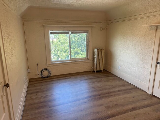 Photo - 611 Kellogg Ave