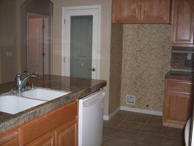 Photo - Brentwood Beauty 3 Bed 2.5 Bath