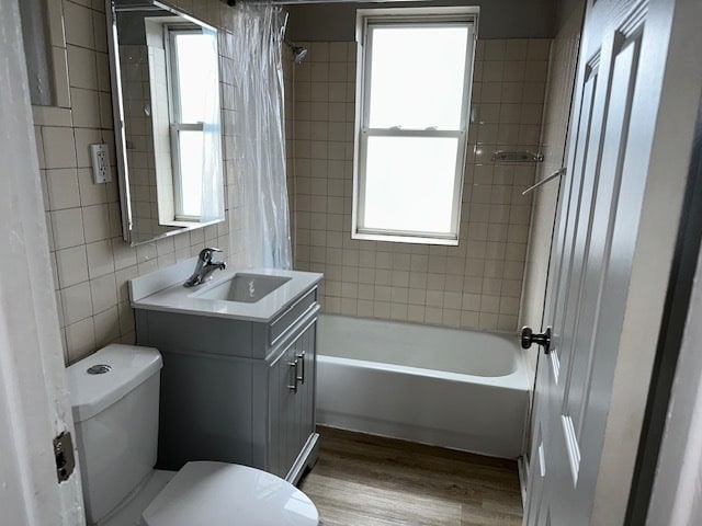 Photo - 4052 W Dickens Ave