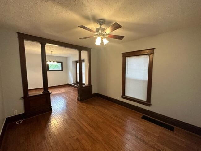 Building Photo - 1217 March St