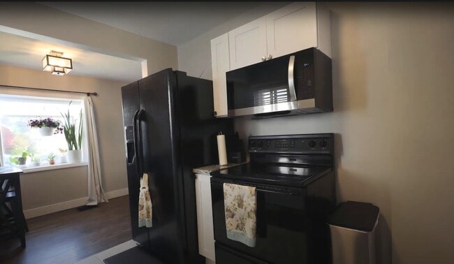 Photo - 8483 Harding St