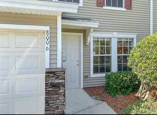 8006 Thoroughbred Loop