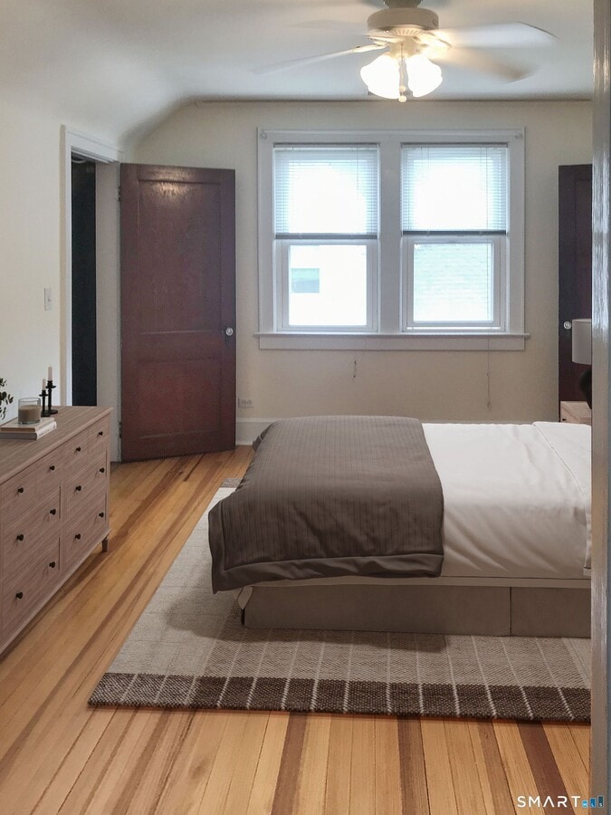 Photo - 124 Shippan Ave Unidad 2