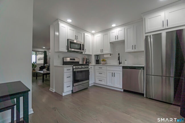 Photo - 654 Longbrook Ave Unit 654