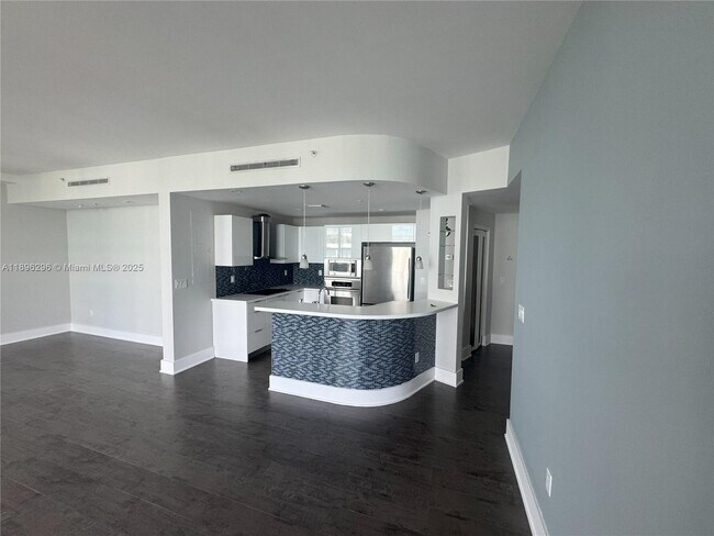 Photo - 5970 Indian Creek Dr Unit PH-3