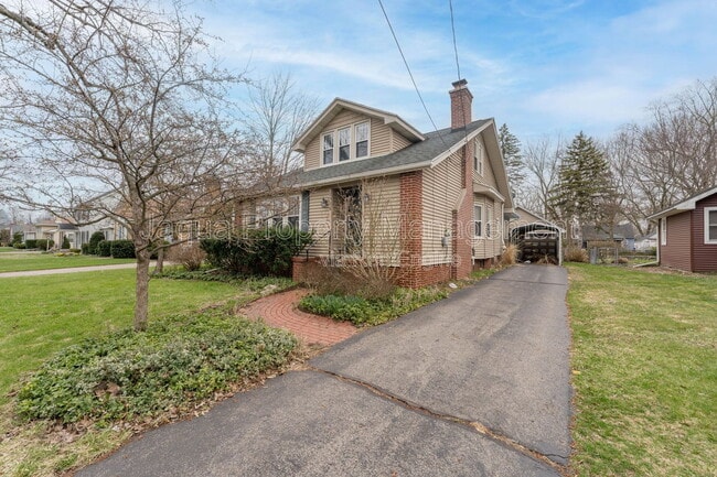 Photo - 1526 Royce Ave