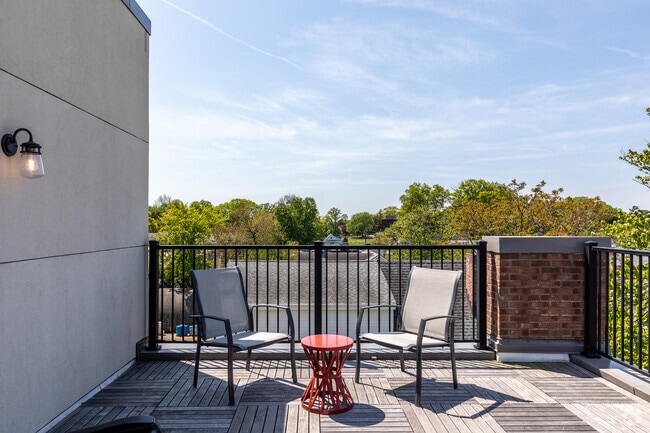 504 Glenbrook