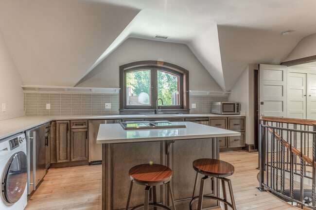 Unit F - Furnished Option