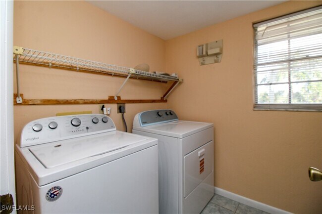 Photo - 4300 Gulfstream Dr Unit 2D