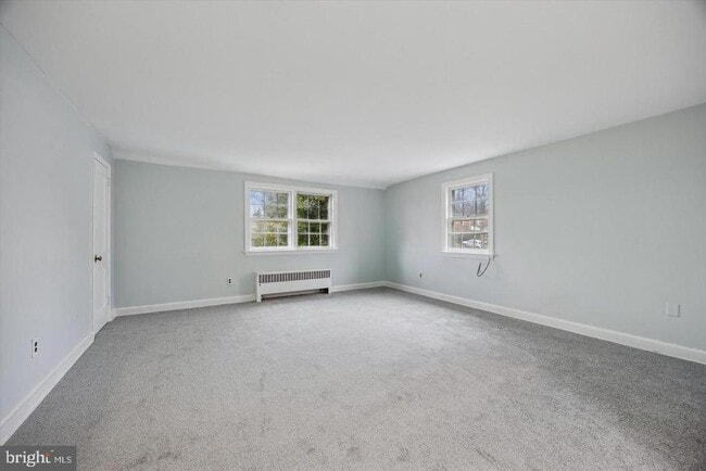 Building Photo - 11 Trent Rd