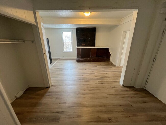7543 Melrose St Unit 2nd Floor