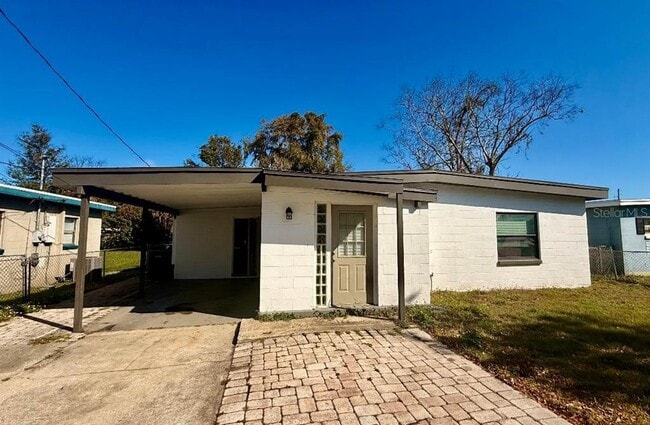 Building Photo - 4303 Anderson Rd