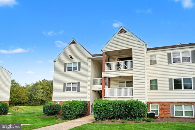 Photo - 102 Chesterfield Ln Unidad 303