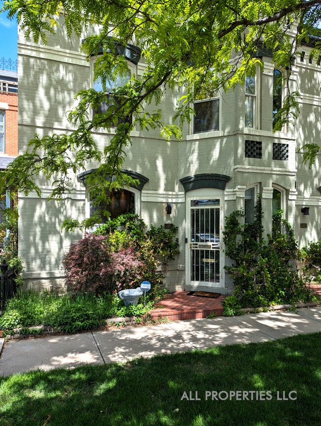 Building Photo - 2753 Champa St