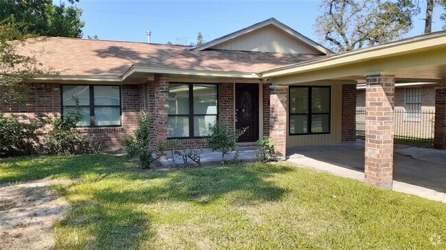 Building Photo - 10311 Royal Oaks Dr Rental