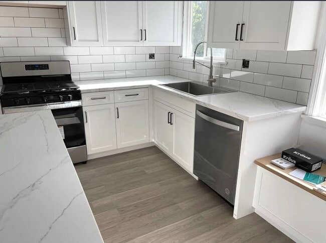 Photo - 4128 W Toluca Lake Ave Unidad 1/2