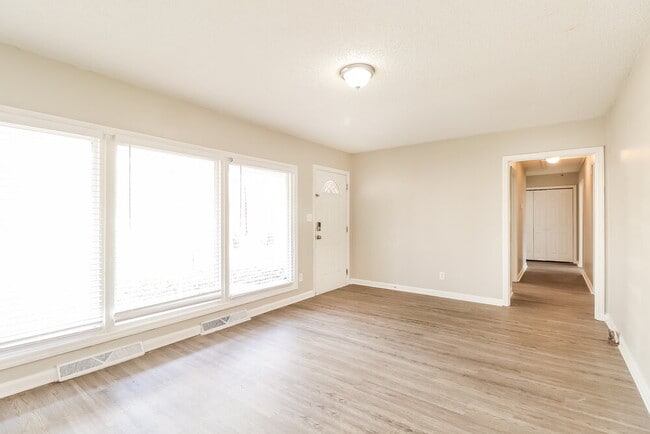 Photo - 2007 Garland Ave