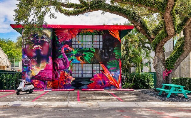 Building Photo - 1007 SE 2nd Ct Unit 4