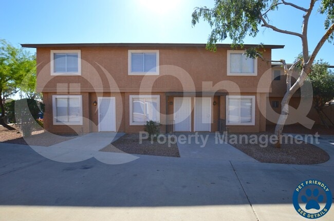 Building Photo - 1418 E Knoll Cir