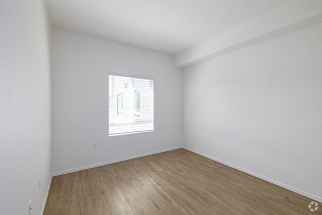 3BR, 2BA - 1,027SF - Bedroom