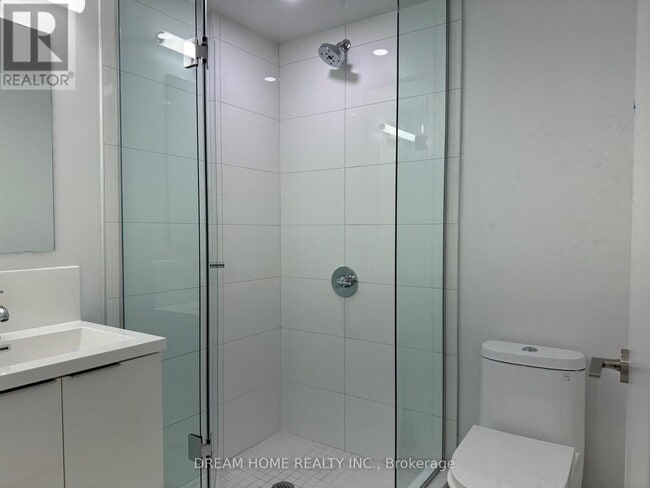 Photo - 230 Simcoe St Unit 1226