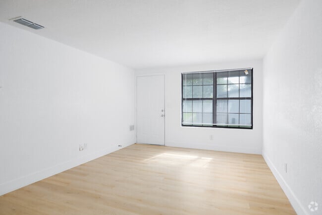 2BR, 1BA - 875SF - Living Room