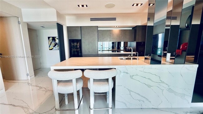 Photo - 1000 South Pointe Dr Unit 1706