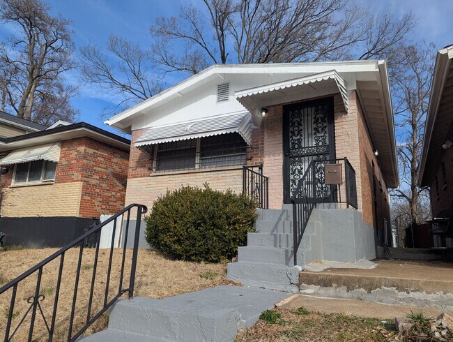 Building Photo - Full Renovation, Beautiful, Stone Counters... Rental