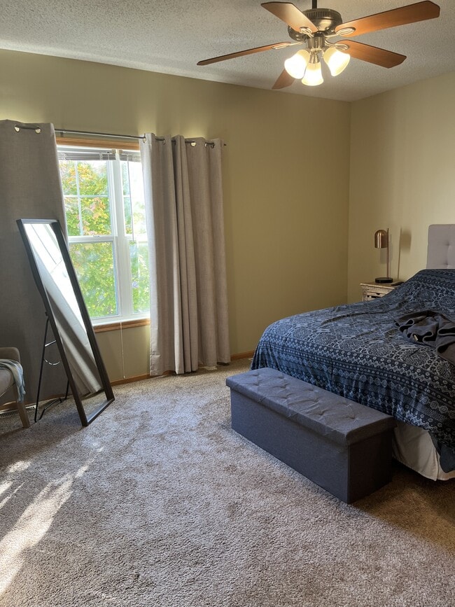 Photo - 15588 Emerald Dr N