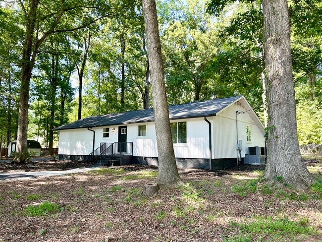 5950 Lake Wylie Rd