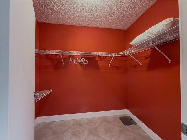 Photo - 580 Pineland Cir