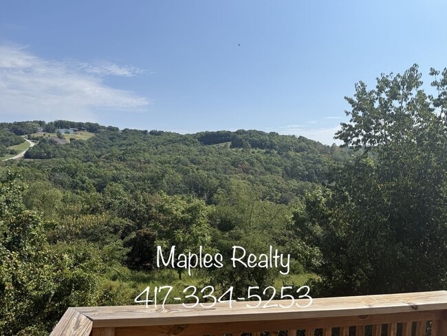 70 Redwood Ln