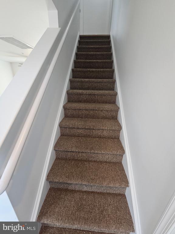 Photo - 683 Easton Rd Unit B