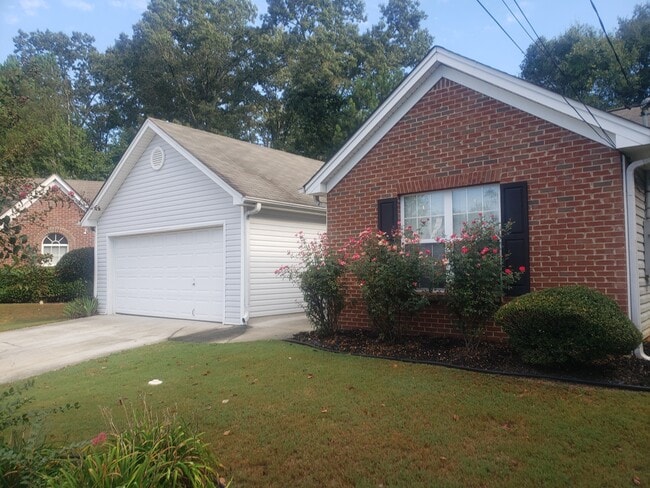 Building Photo - 5511 Walnut Ln