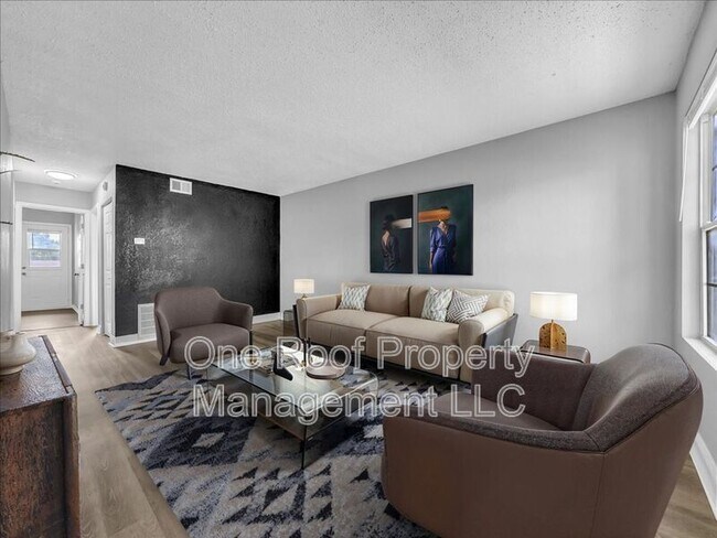 Building Photo - 2000 Chateau Dr Rental