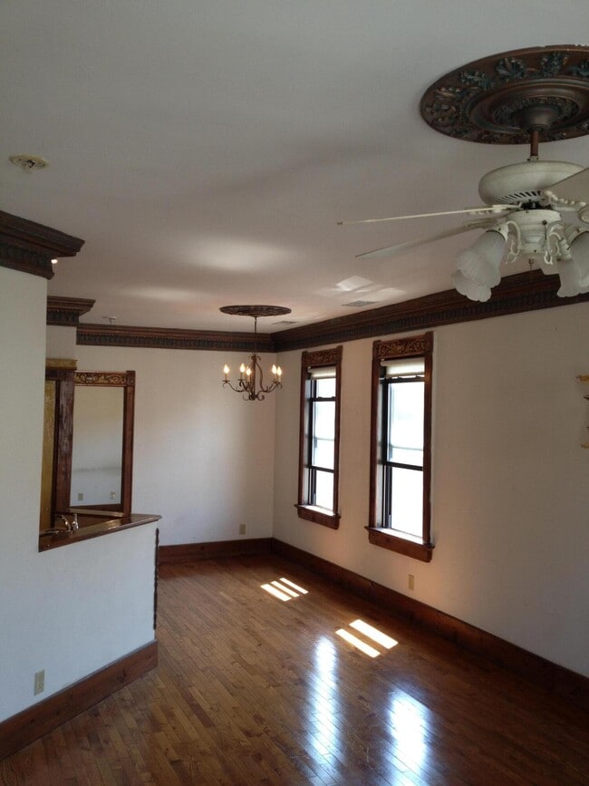 Photo - 906 S 5th St