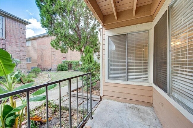 Photo - 12200 Overbrook Ln Unidad 31A