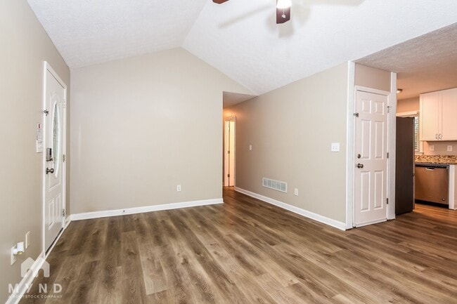 308 Arapaho Dr SE