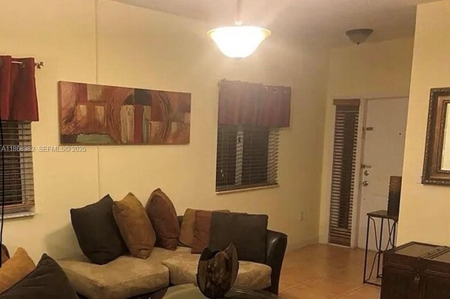 Photo - 4143 NE 9th St