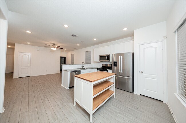 31206 Whitfield Ct