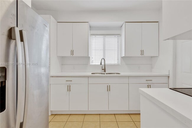 Photo - 505 SW 11th St Unit 505